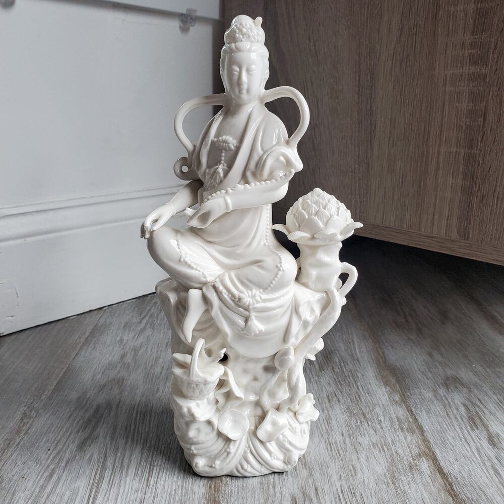 Vintage White Porcelain Chinese Goddess Kwan Yin Guan Yon Figure Statue by Toyo